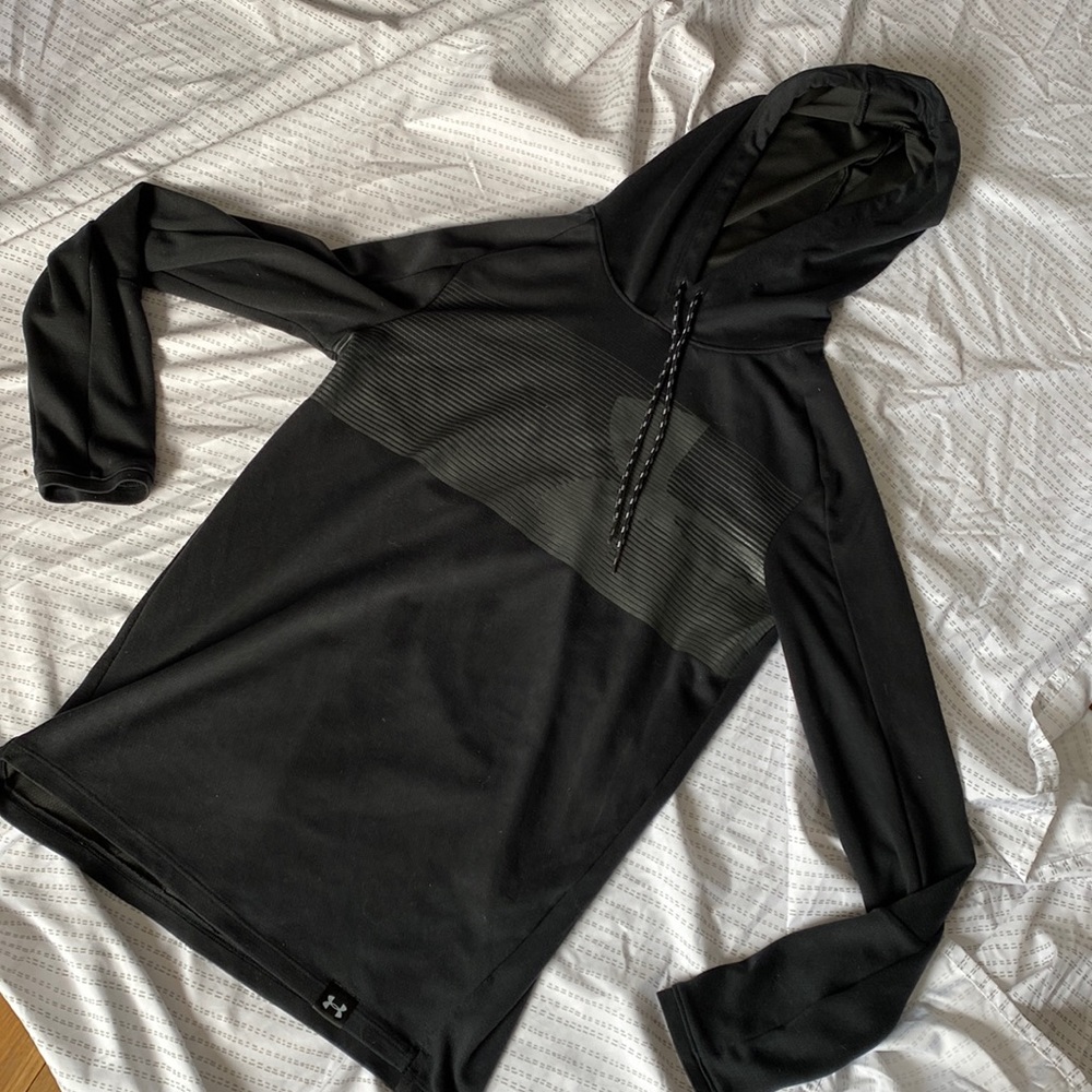 Under Armour. Small. Fitted. Men’s.